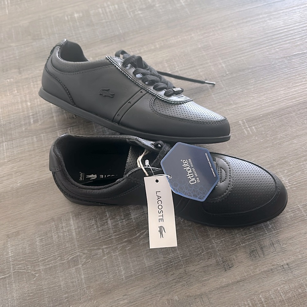 Lacoste Rey Sport black on black leather tennis shoes NWT size 6. Ortholite